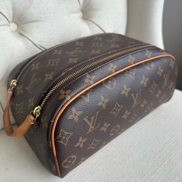 SOLD - Authentic Louis Vuitton Dopp Kit Toilet Pouch - Picture 1 of 13
